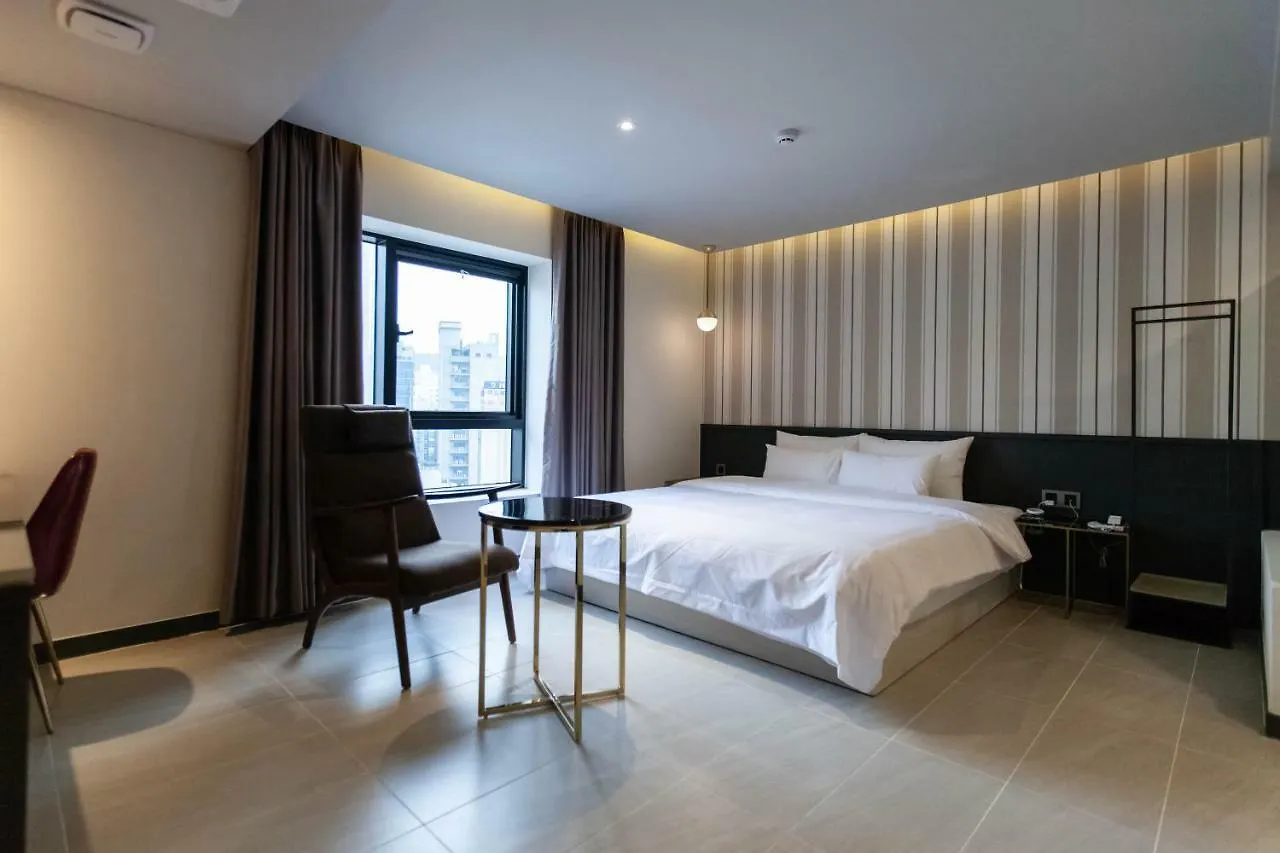 Brown-Dot Hotel Hadan Busan 2*,