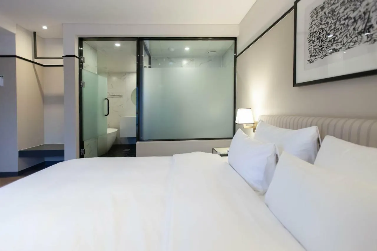 Brown-Dot Hotel Hadan Busan 2*,  South Korea
