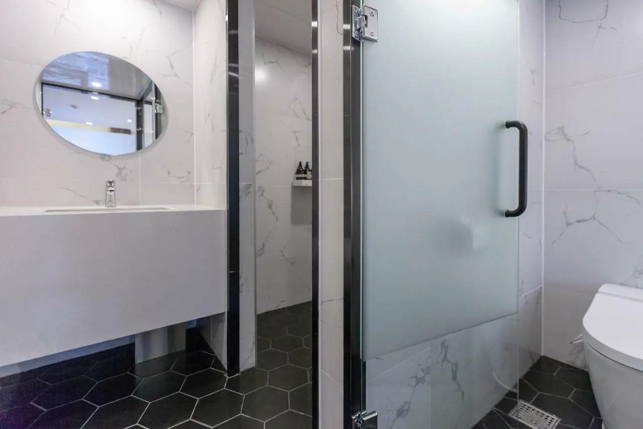 Brown-Dot Hotel Hadan Busan