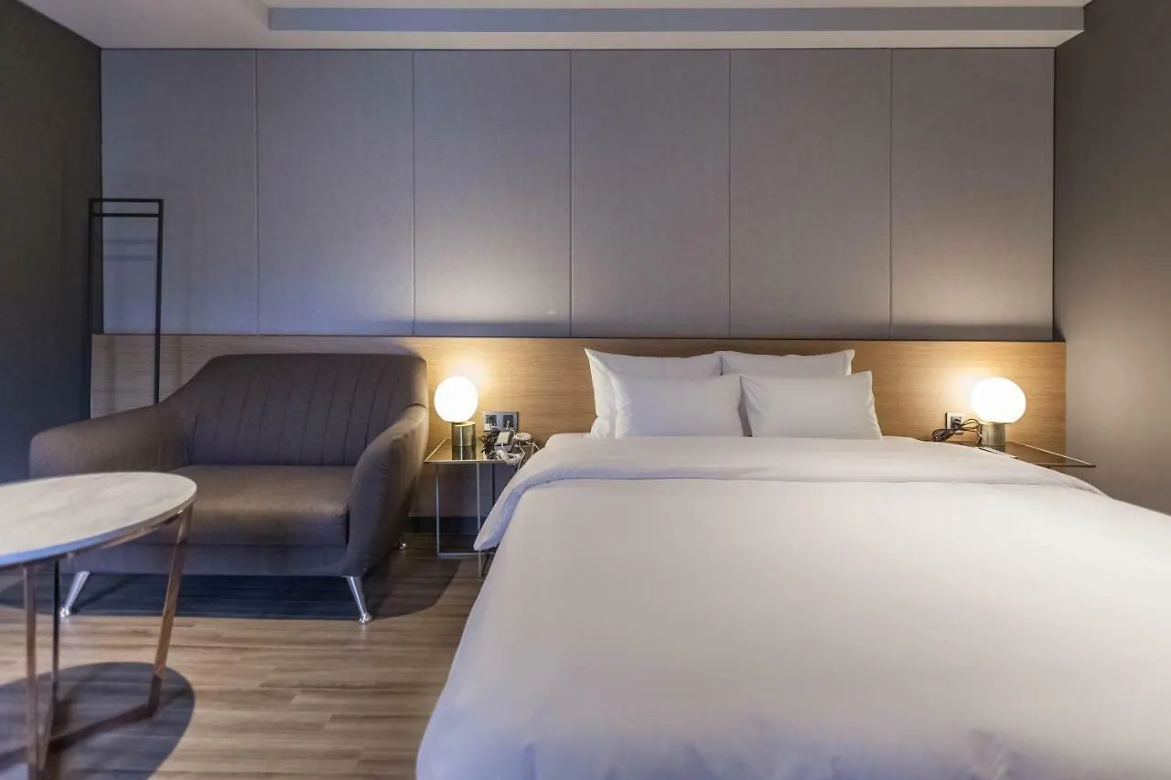 Brown-Dot Hotel Hadan Busan