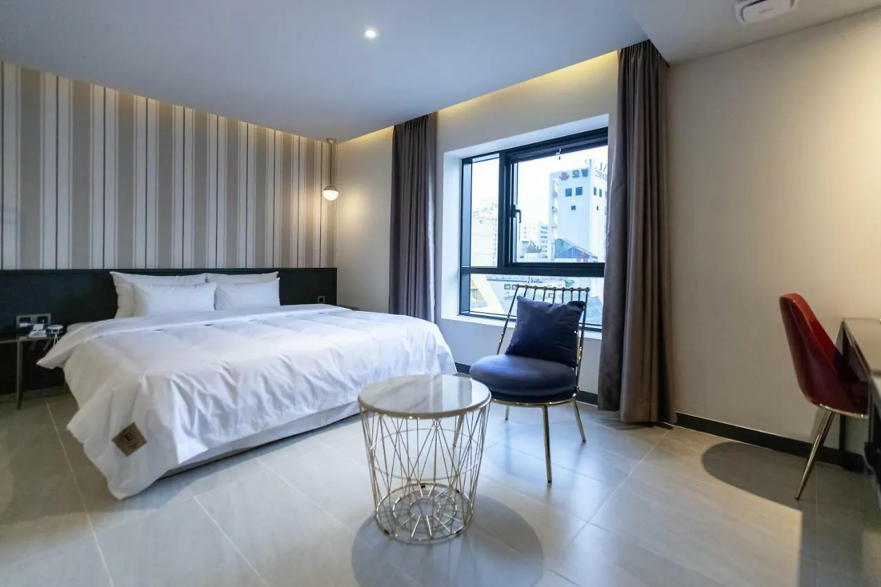 Brown-Dot Hotel Hadan Busan