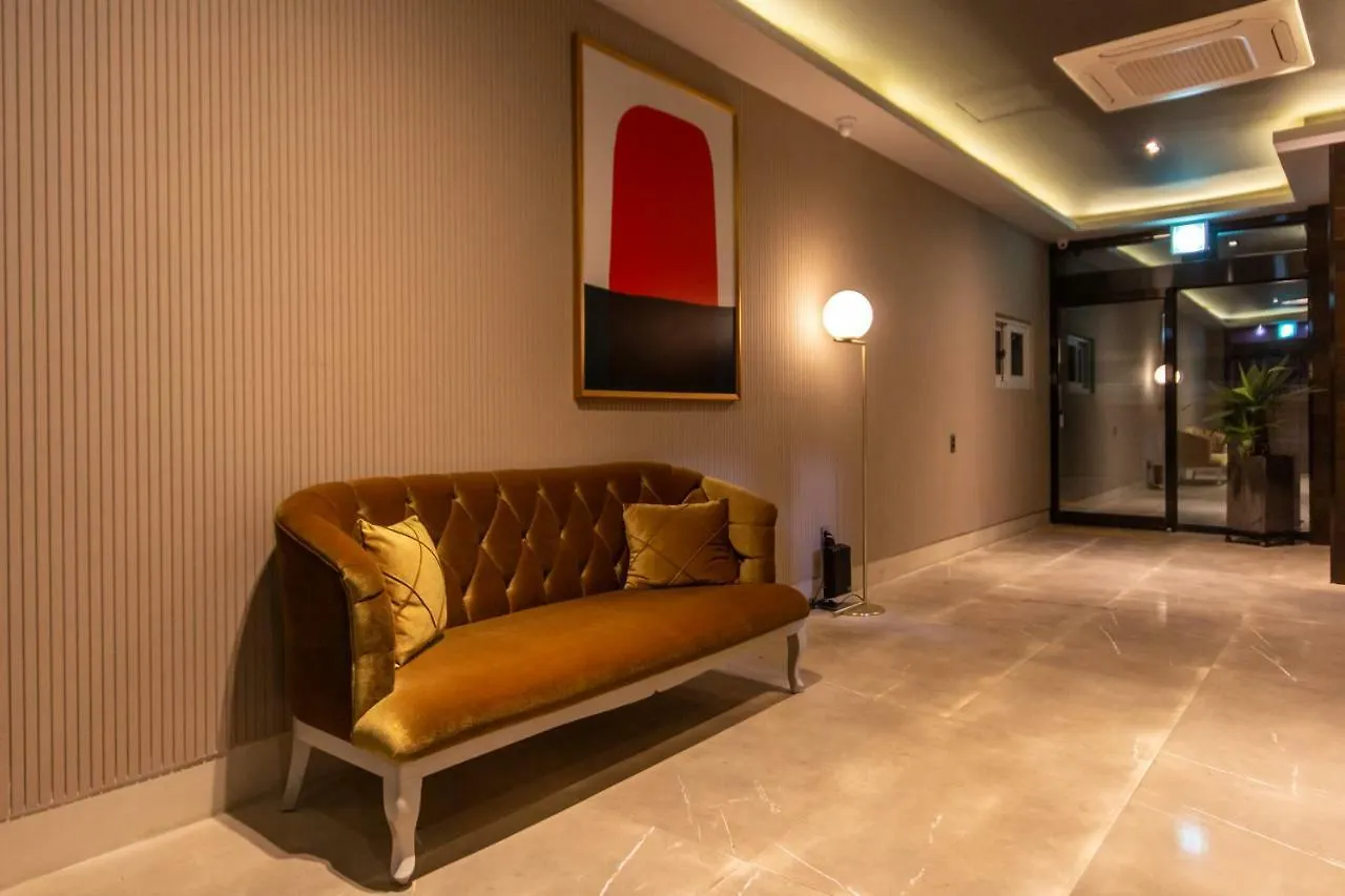 Brown-Dot Hotel Hadan Busan 2*,