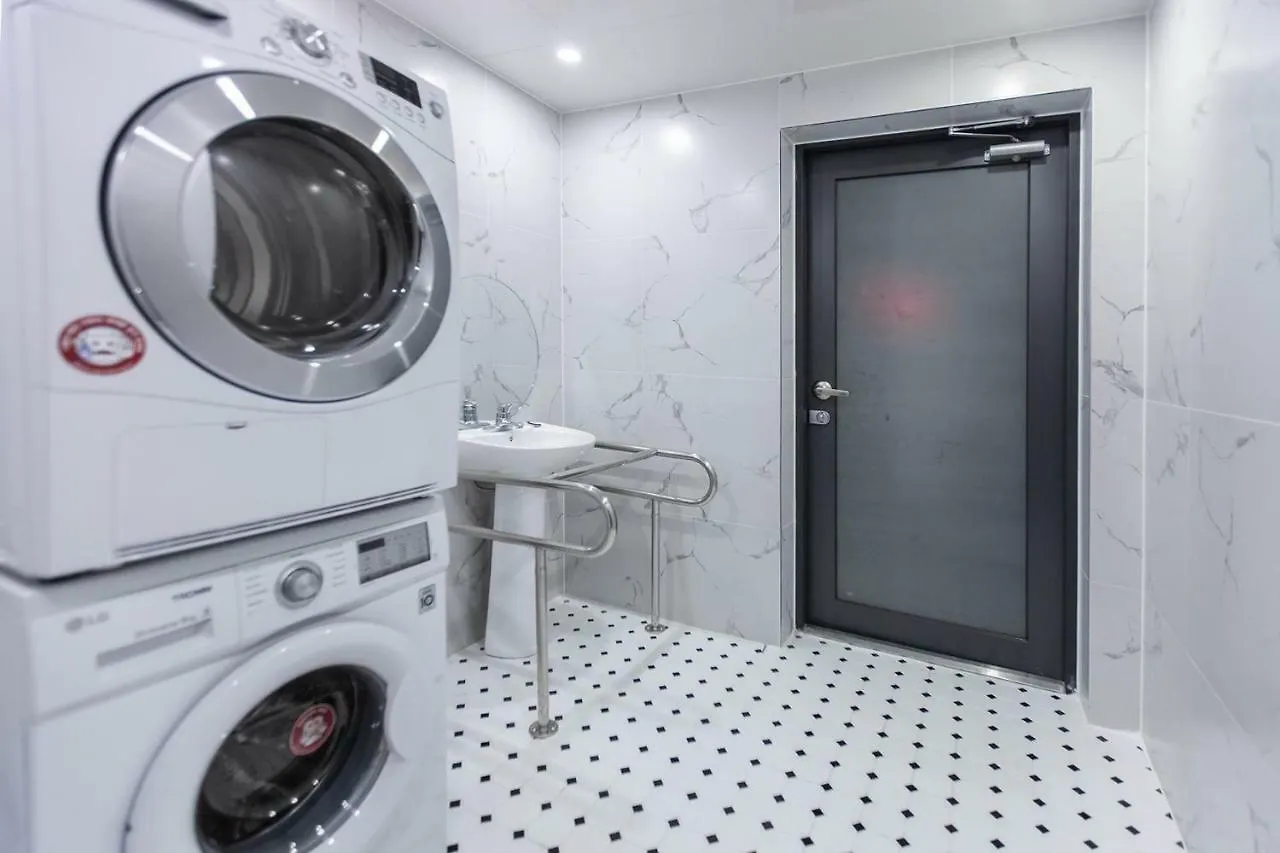 Brown-Dot Hotel Hadan Busan
